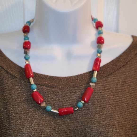 Vintage Jewelry - Faux Coral, Turquoise & Silvertone & Bead Necklace